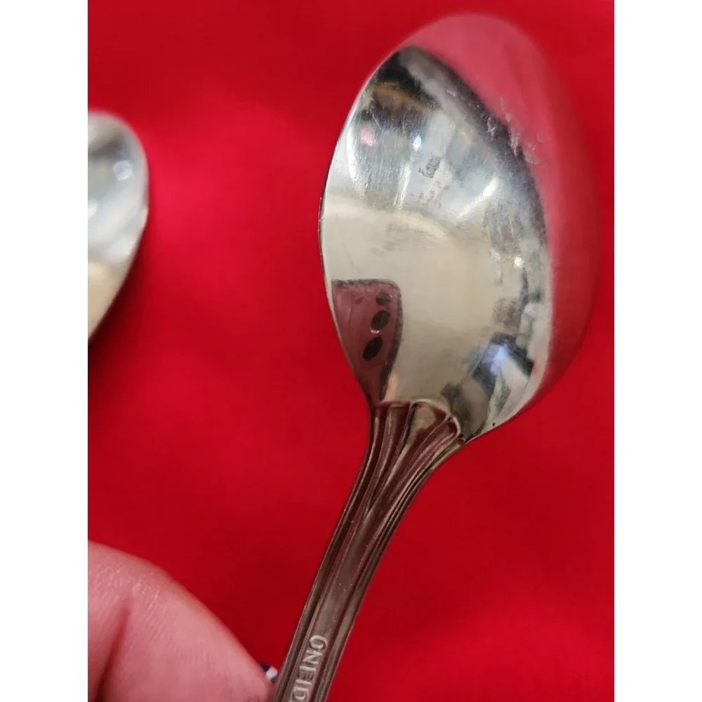 Oneida Dublin Teaspoons 6.25